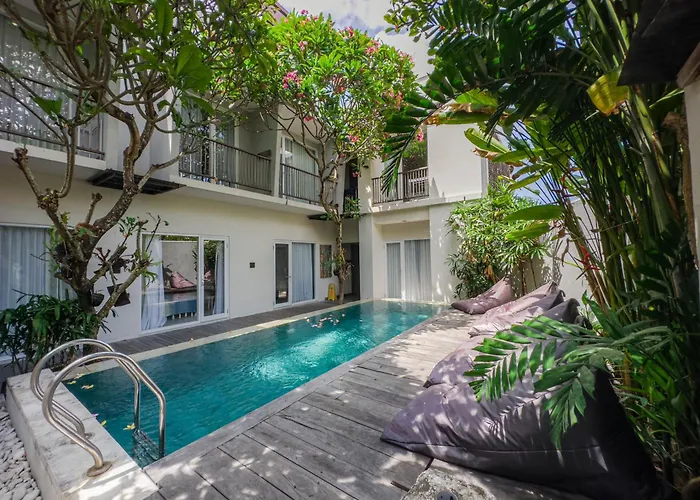 Hola Seminyak