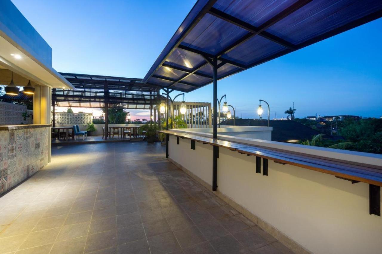 Hola 3* Seminyak (Bali)