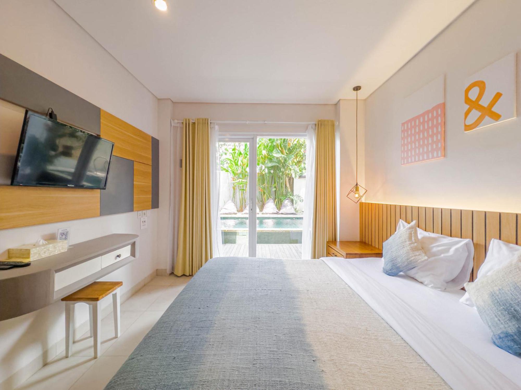 Hola Hotel Seminyak (Bali)
